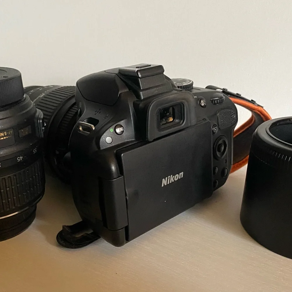 Nikon D5100 DSLR Camera Package